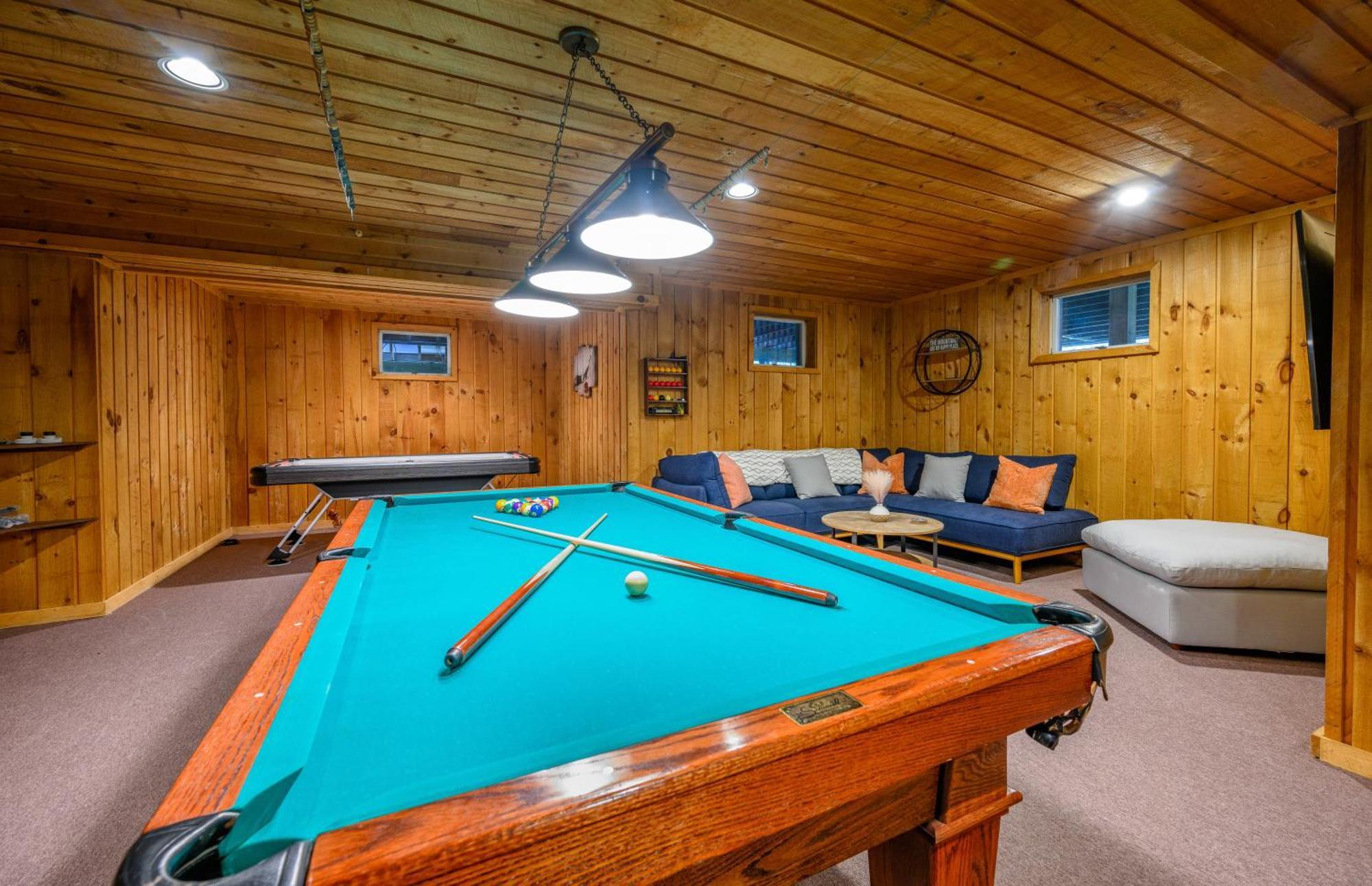 Mountain Blue Vista - Luxury Retreat Near Ski Resorts With Pond, Firepit And Hot Tub Уиндъм Екстериор снимка